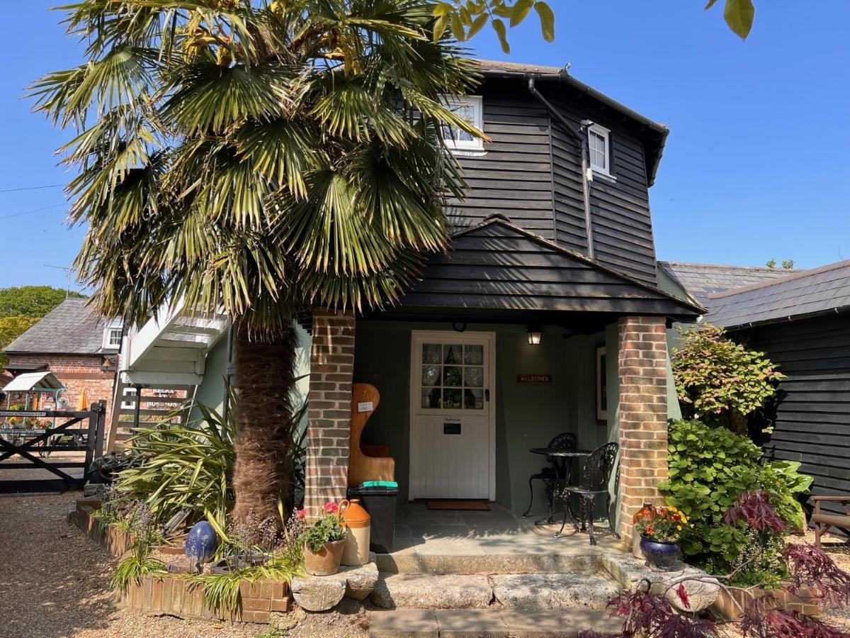 Hunston Mill Self Catering Dog Stay For Free Chichester Dış mekan fotoğraf