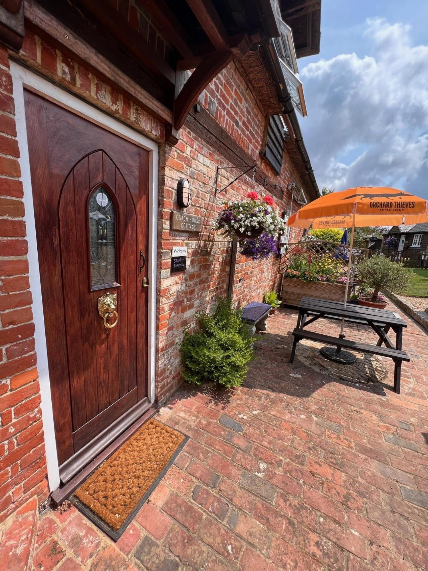Hunston Mill Self Catering Dog Stay For Free Chichester Dış mekan fotoğraf