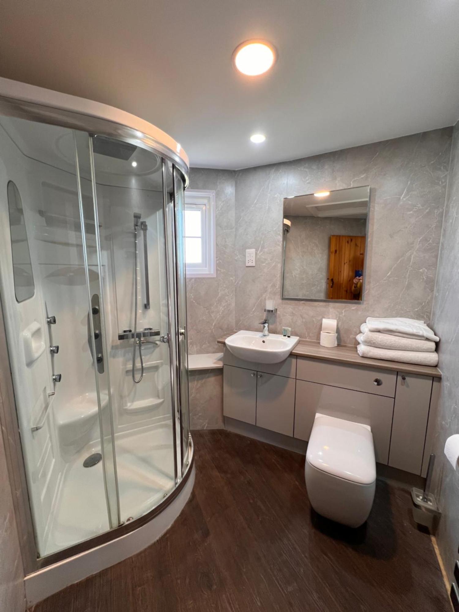 Hunston Mill Self Catering Dog Stay For Free Chichester Dış mekan fotoğraf