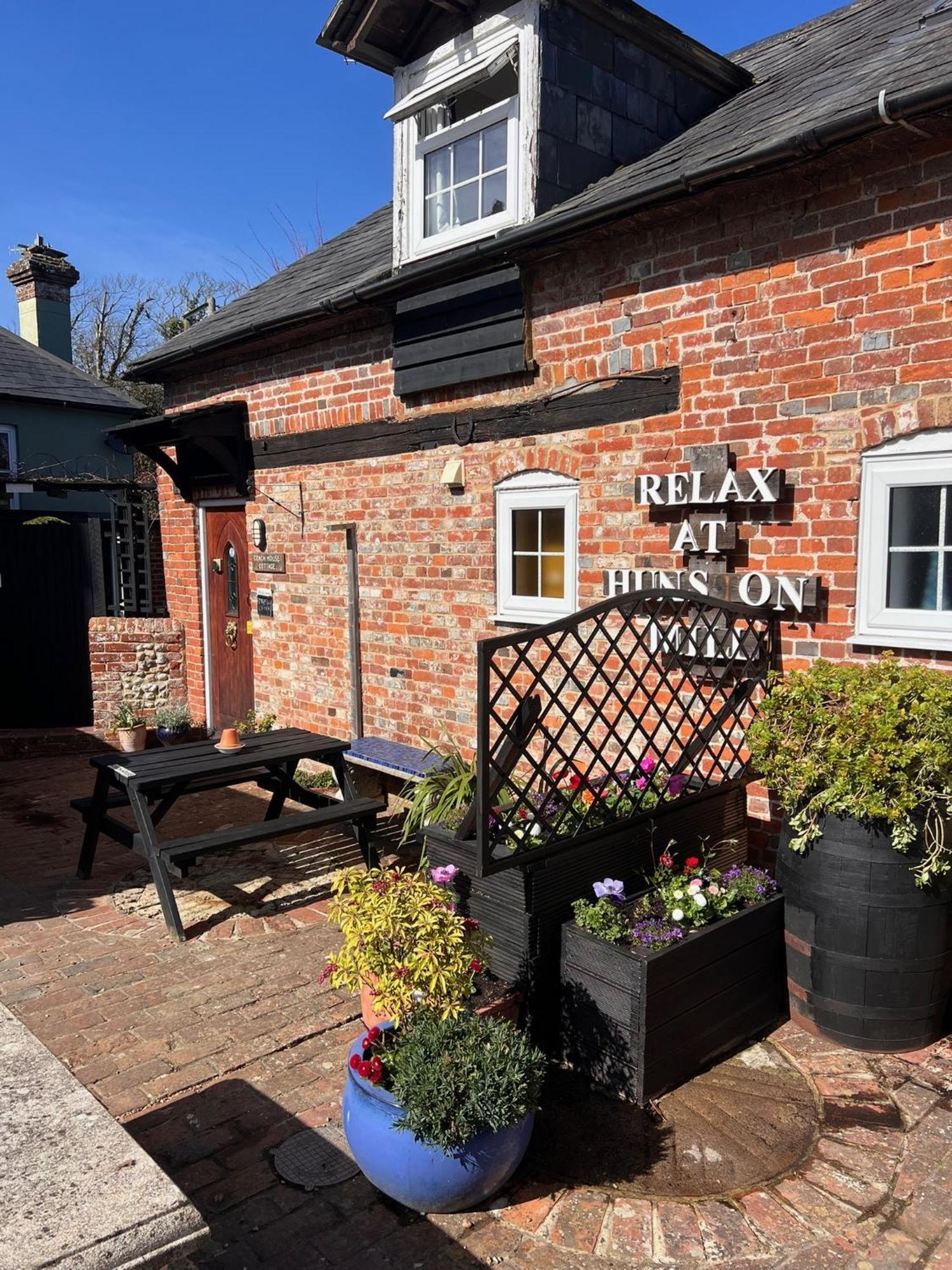 Hunston Mill Self Catering Dog Stay For Free Chichester Dış mekan fotoğraf